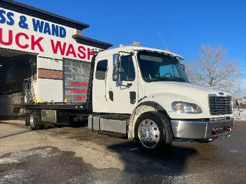 flatbed towing services strathmore