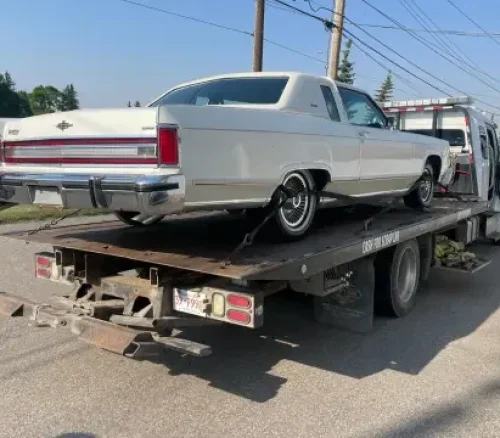 flatbed towing services in strathmore