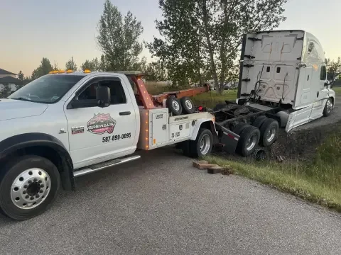 Accident recovery service for damaged vehicles in SE Calgary