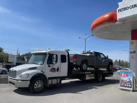 Tow truck service available near Highway 797 in Langdon