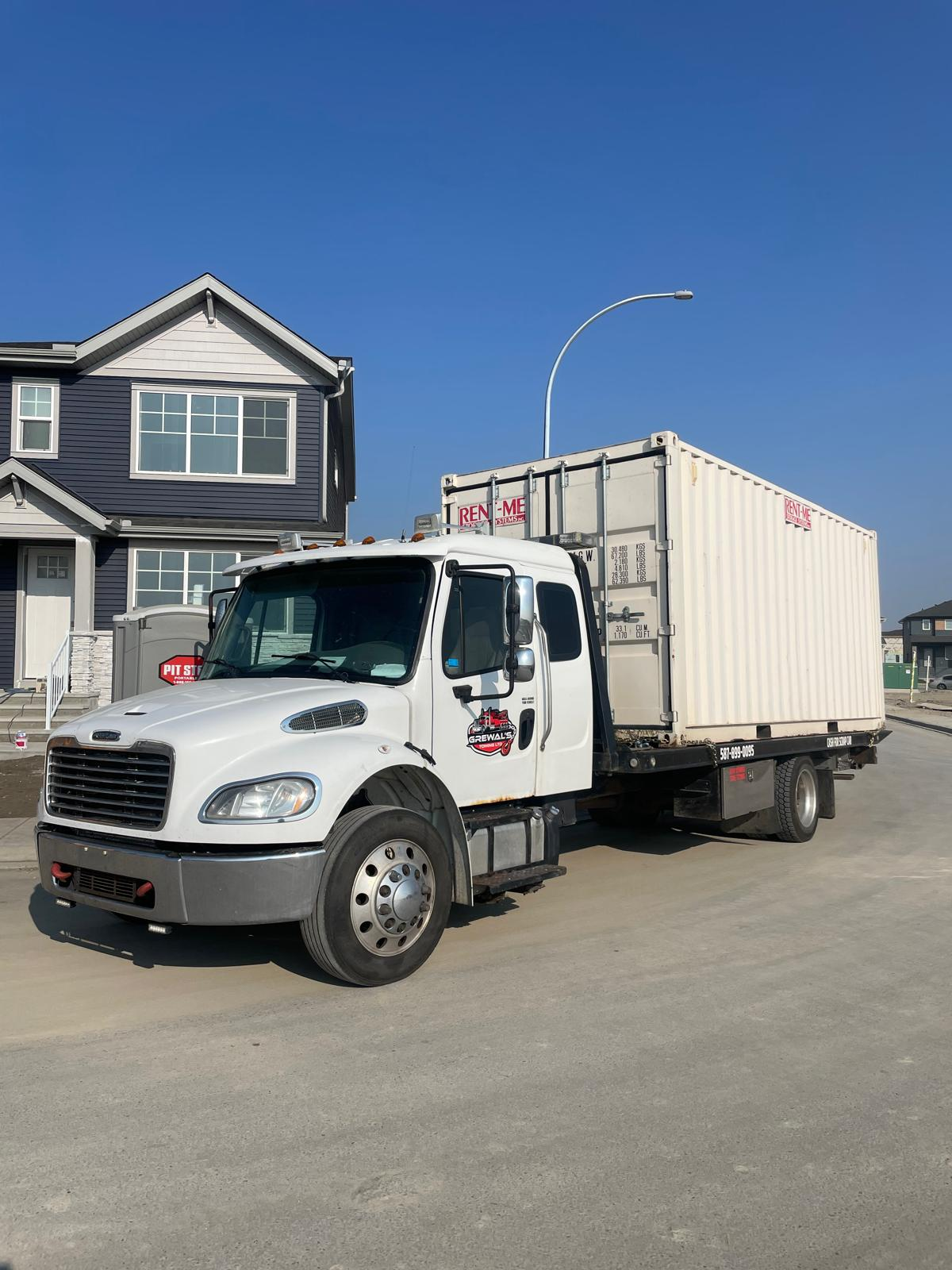 emergency tow truck Calgary